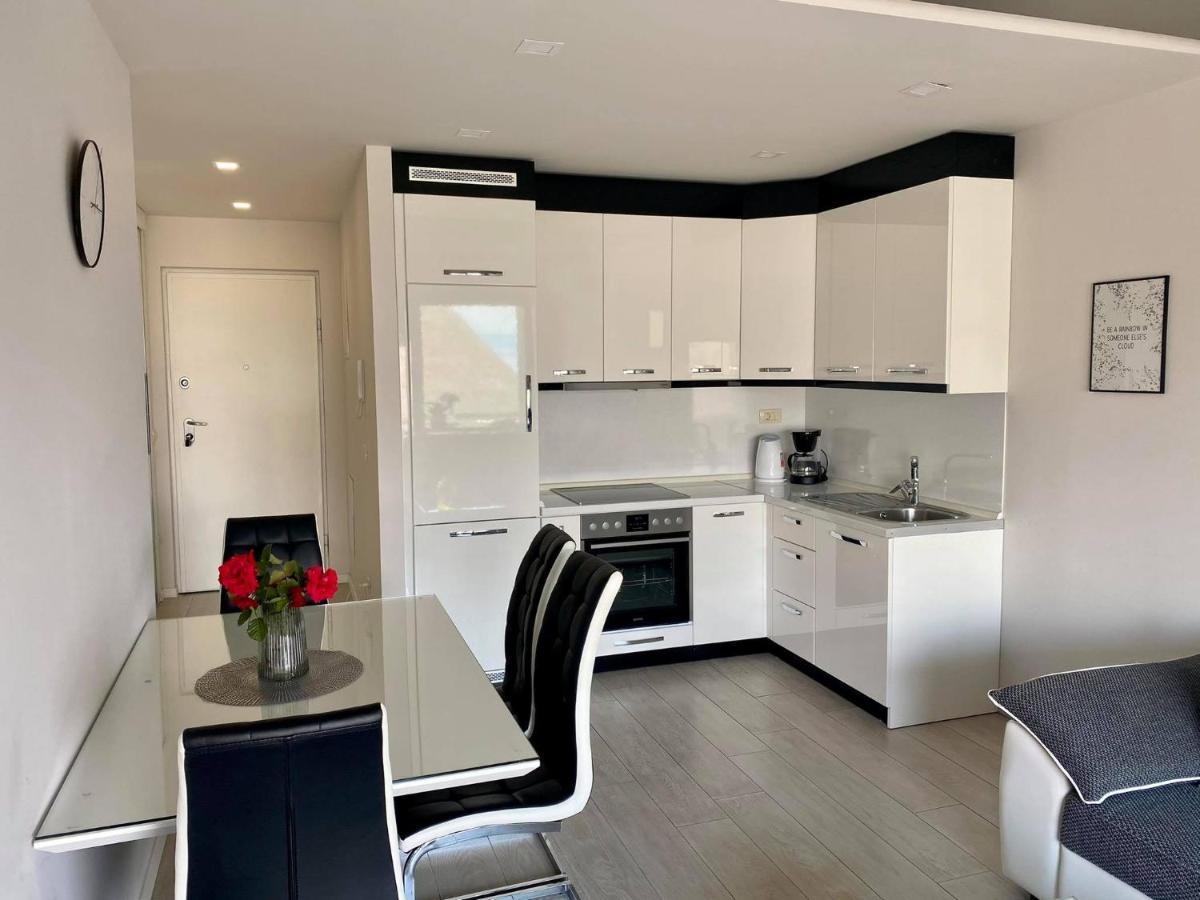 Lux Apartment Sea View Makarska Eksteriør bilde